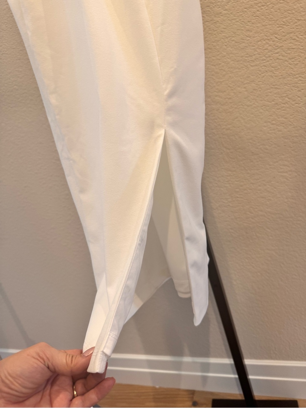 NWOT Lulu’s Elegant White V-Neck Sheath Dress with Side Slit - Picture 6 of 10